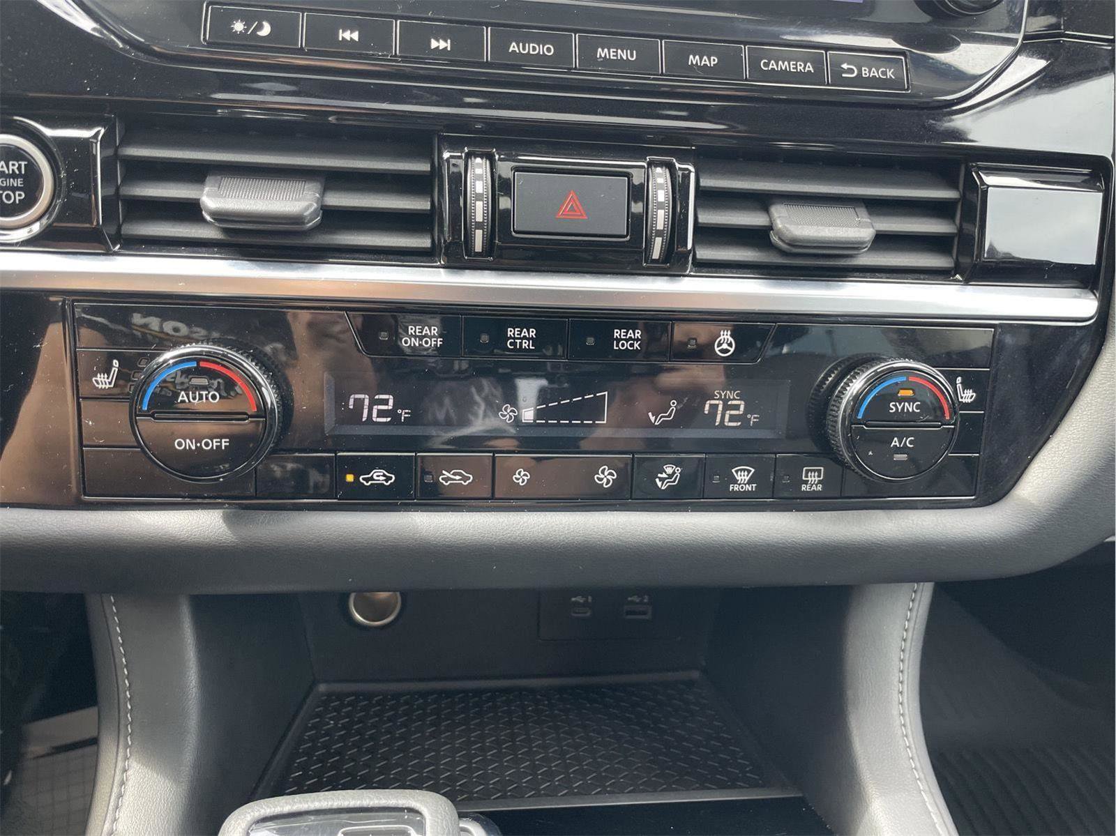 Used 2022 Nissan Pathfinder SL AWD/4WD image 32