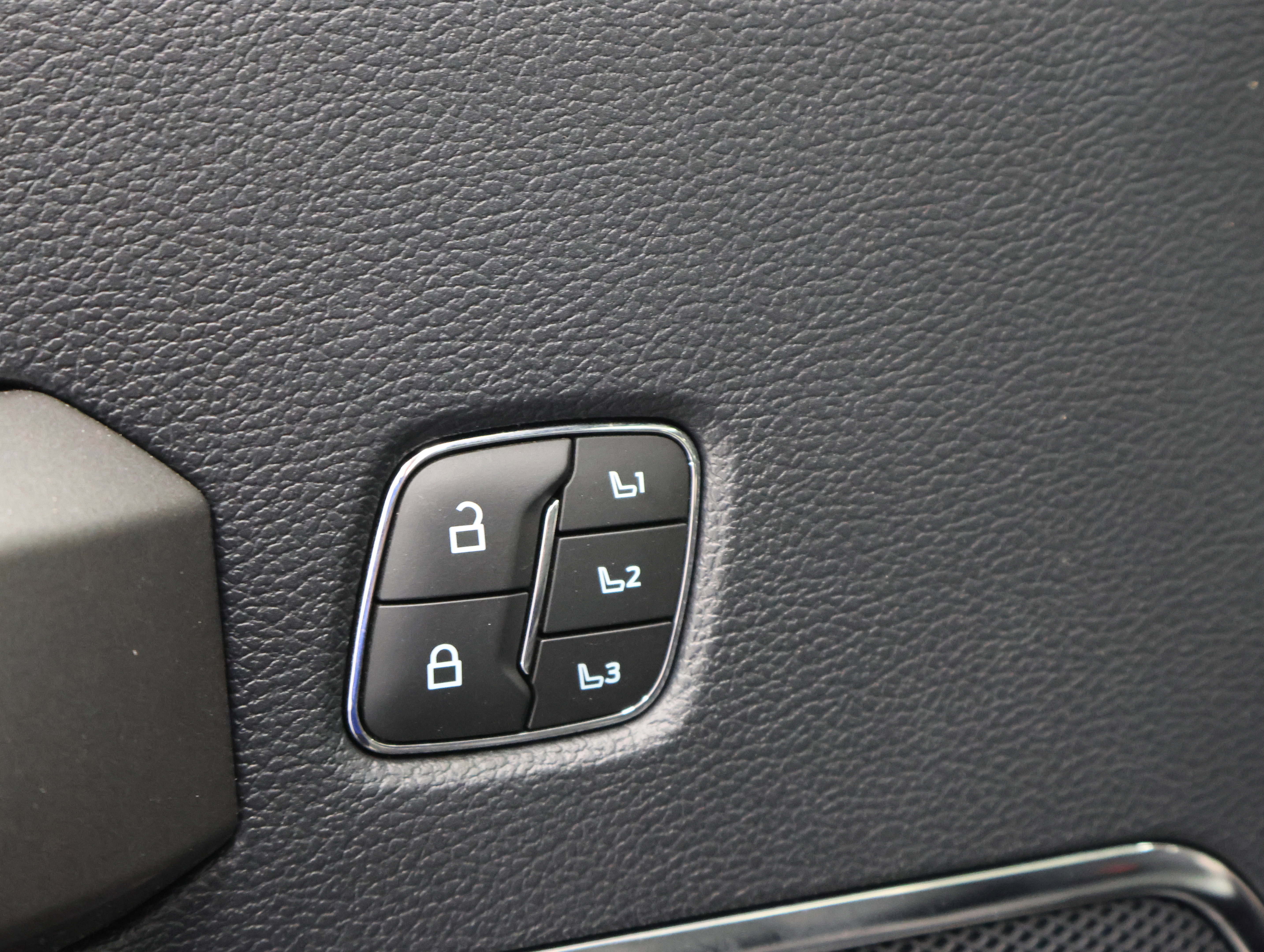 Used 2022 Ford F350 Platinum image 49