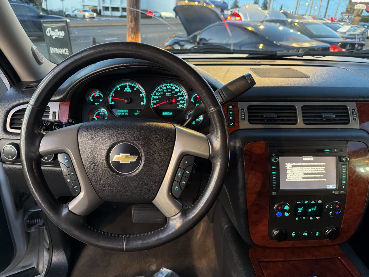 Used 2013 Chevrolet Suburban LTZ image 28