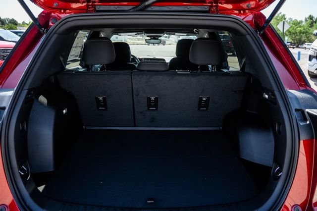 New 2027 Chevrolet Equinox LT w/ Safety and Technology Package FWD image 9