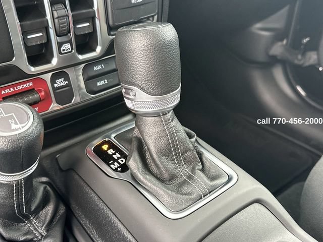 Used 2025 Jeep Gladiator Mojave w/ Convenience Group AWD/4WD image 15