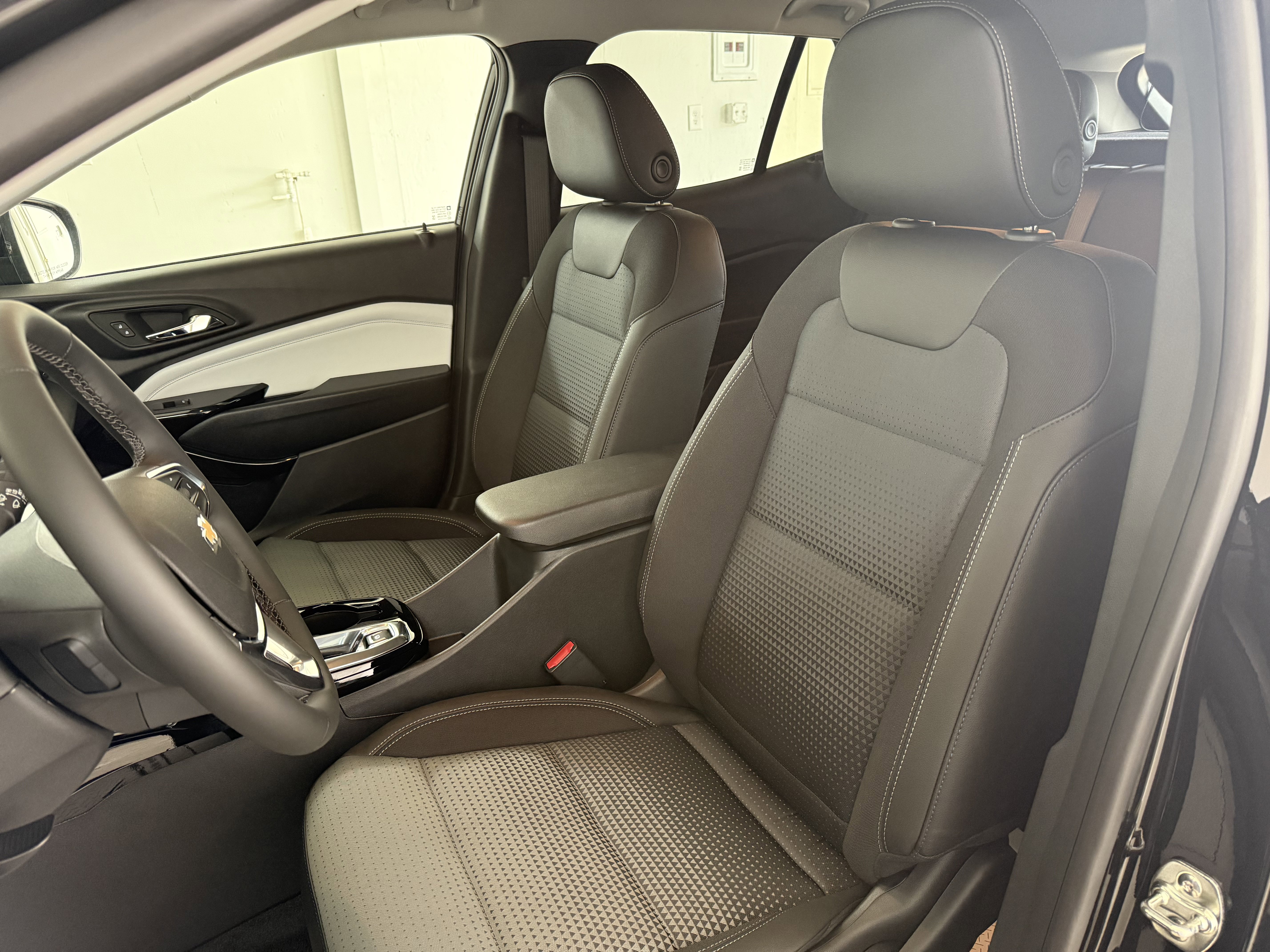 New 2026 Chevrolet Trax LT w/ LT Convenience Package image 14