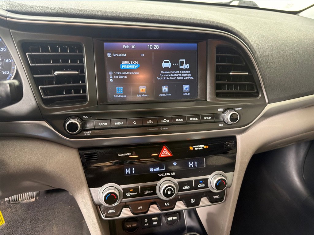 Used 2020 Hyundai Elantra SEL image 15