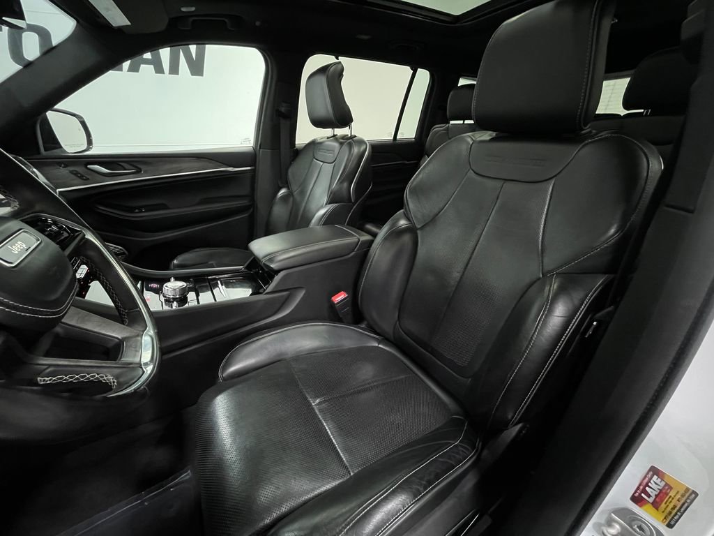 Used 2021 Jeep Grand Cherokee L Overland w/ Advanced Protech Group III image 15