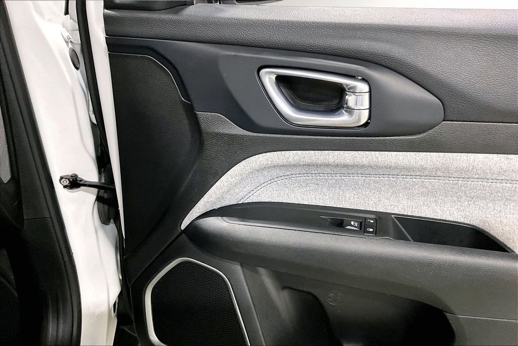 Used 2023 Jeep Compass Sport image 27