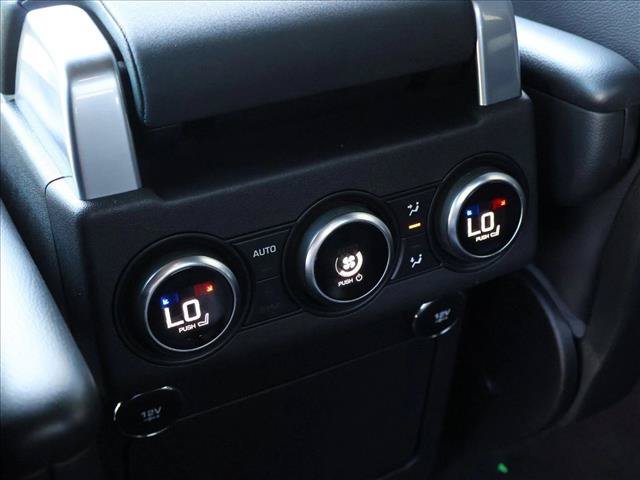 Used 2020 Land Rover Discovery Landmark AWD/4WD image 27