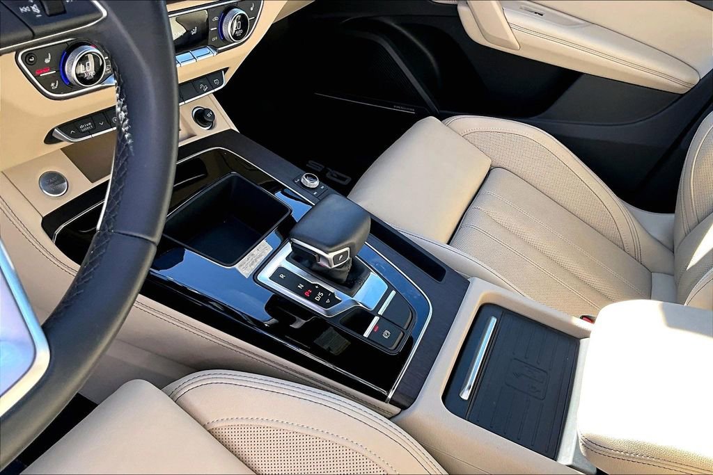 Used 2023 Audi Q5 2.0T Prestige w/ Prestige Package image 23