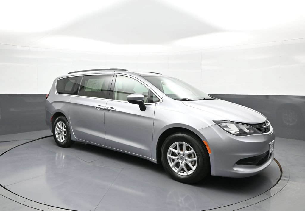 Used 2021 Chrysler Voyager Lxi FWD image 4
