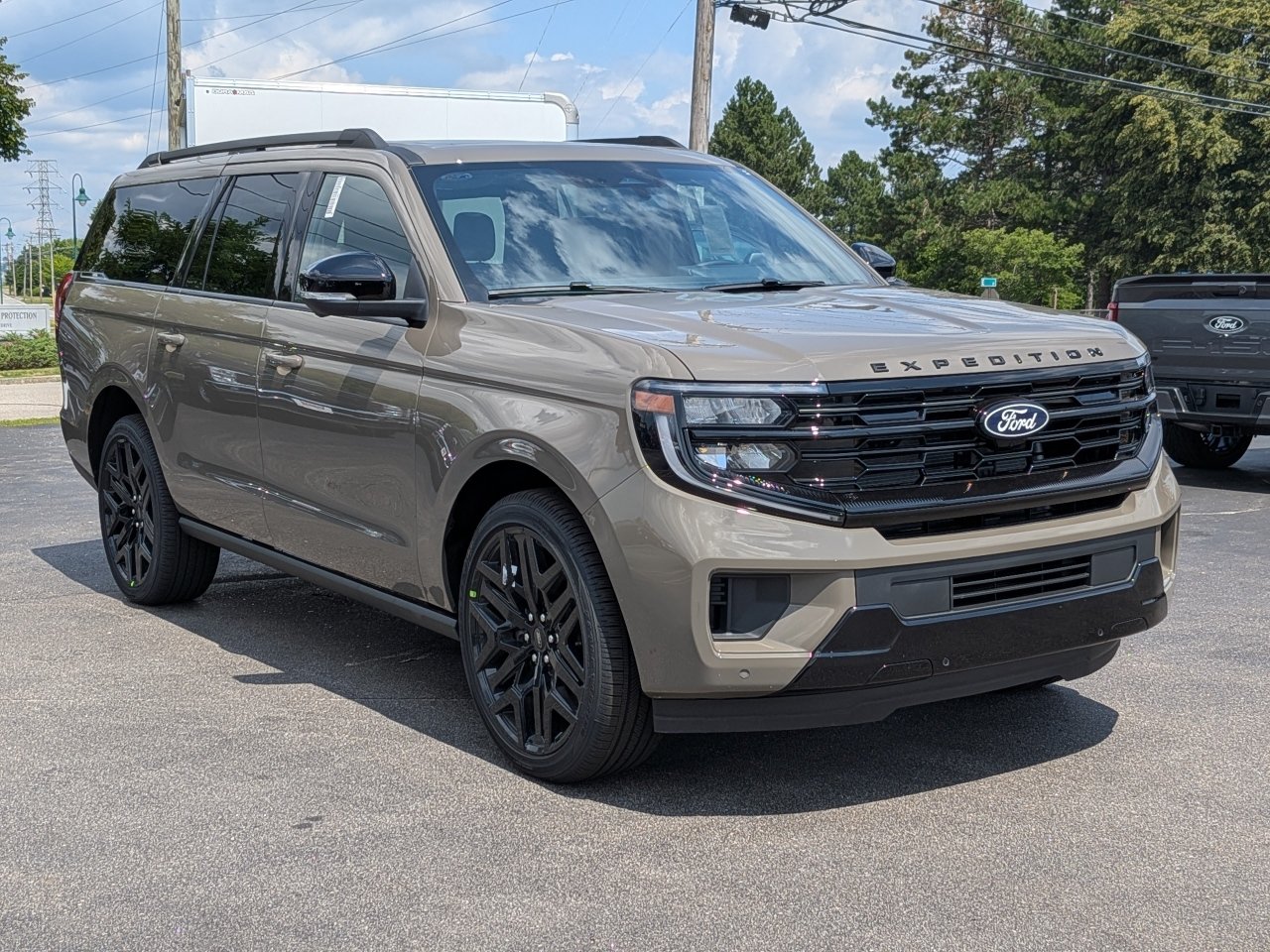 New 2027 Ford Expedition Max Platinum w/ Stealth Performance Package AWD/4WD image 1