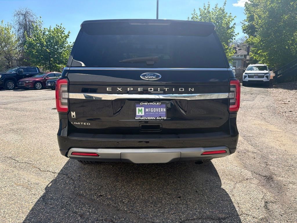 Used 2023 Ford Expedition Limited AWD/4WD image 5