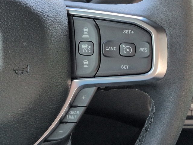 Certified 2025 RAM 3500 Big Horn AWD/4WD image 27
