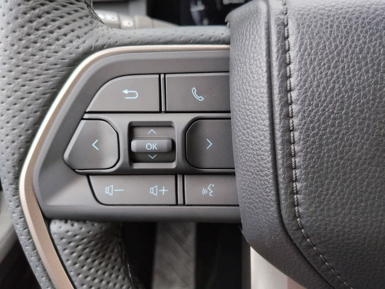 New 2026 Toyota Tacoma Limited AWD/4WD image 24