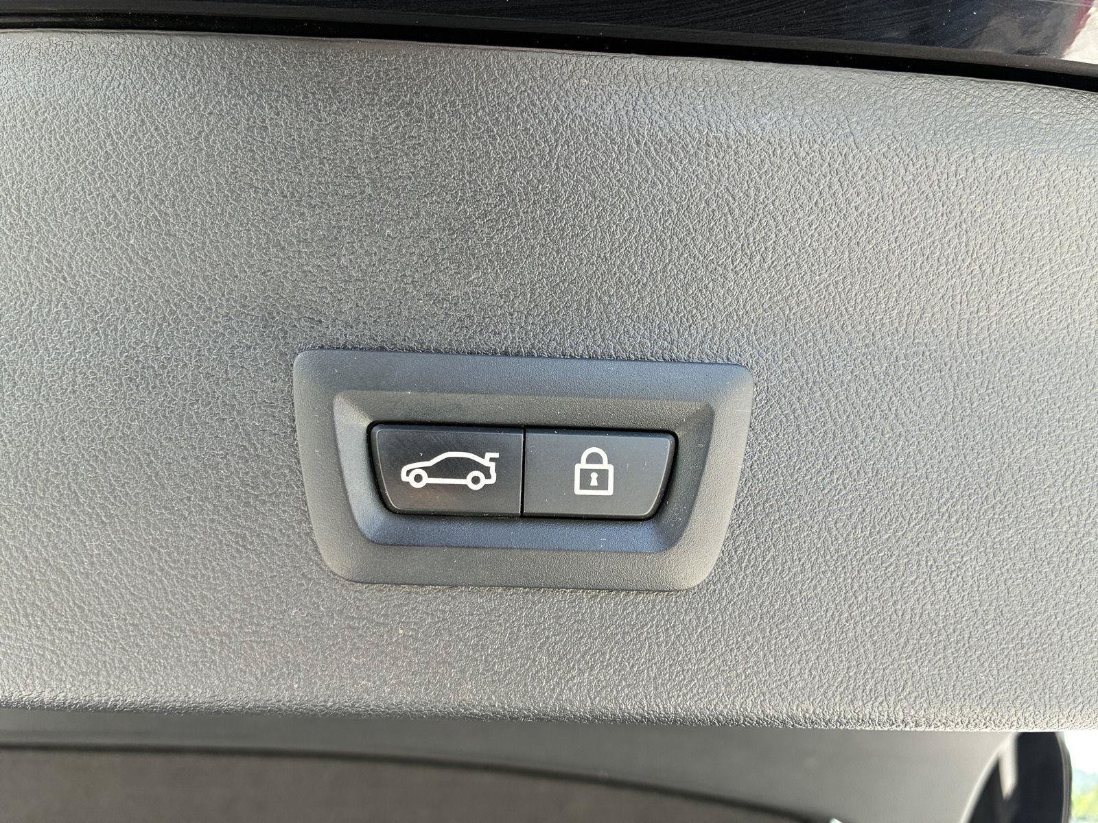 Used 2022 BMW X4 xDrive30i AWD/4WD image 11
