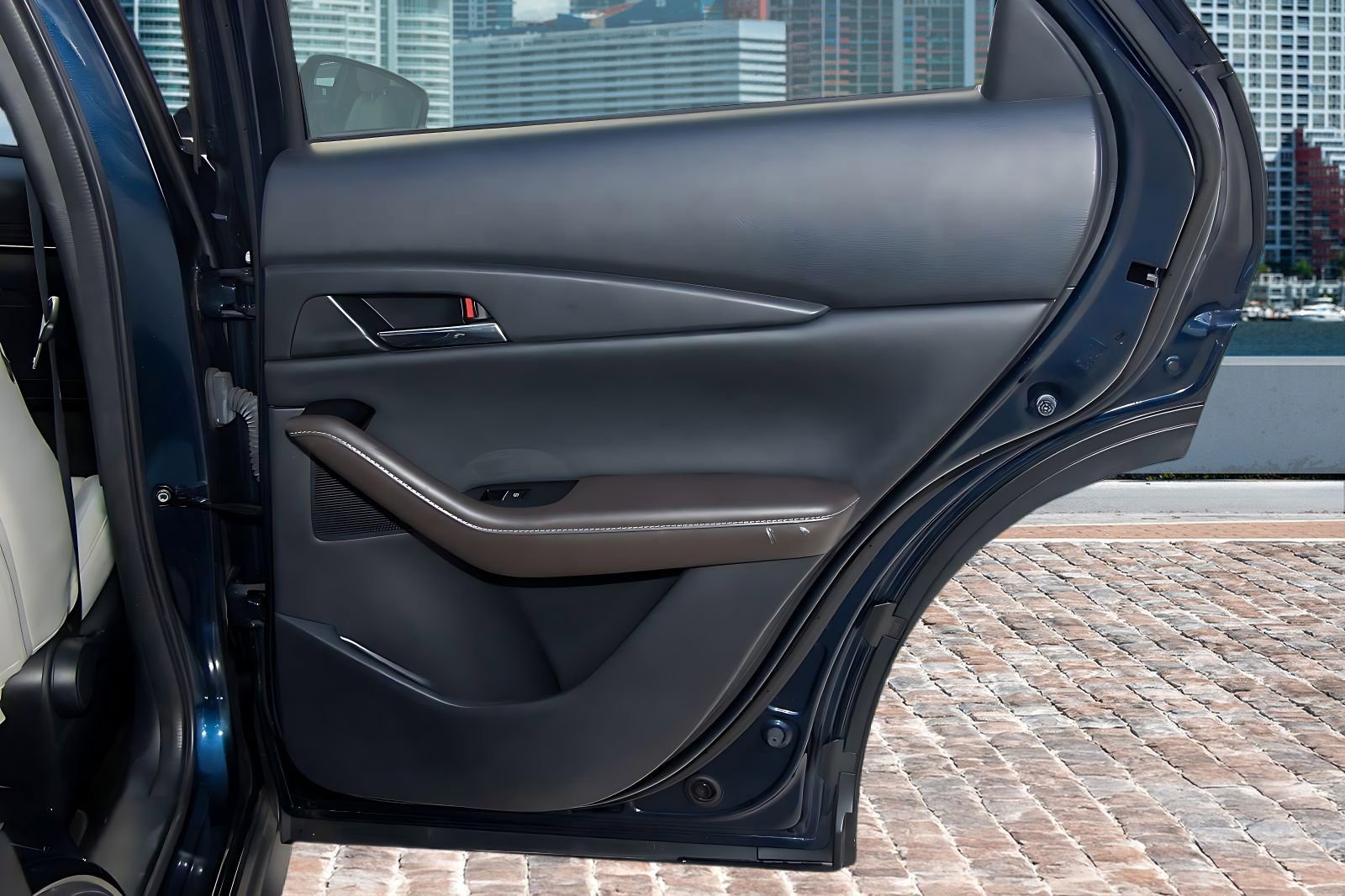 Used 2023 MAZDA CX-30 AWD 2.5 S w/ Premium Package image 15