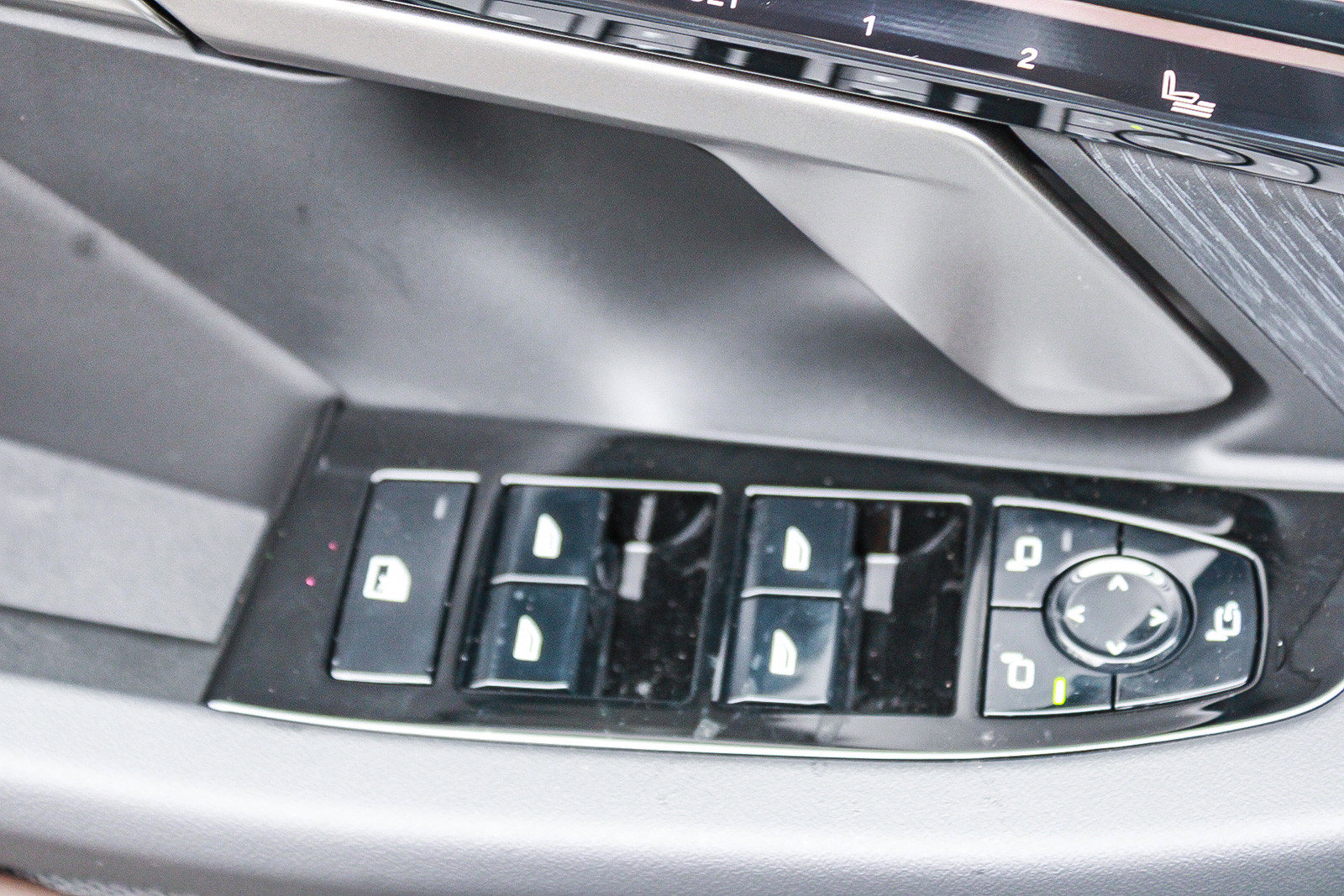 New 2027 BMW i5 xDrive40 AWD/4WD image 20