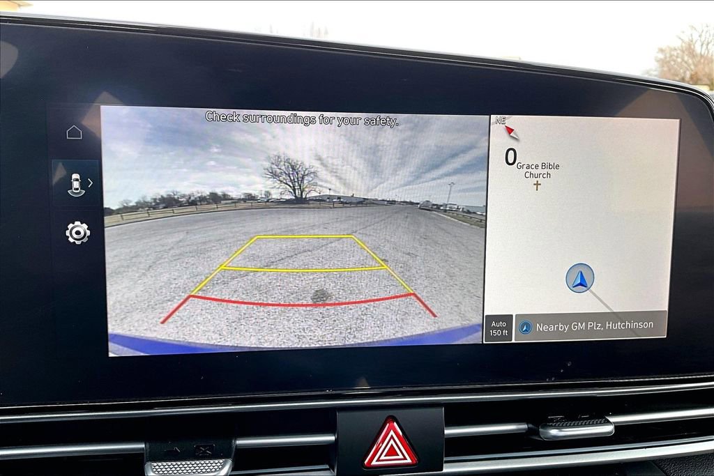 Used 2025 Hyundai Elantra SEL image 19