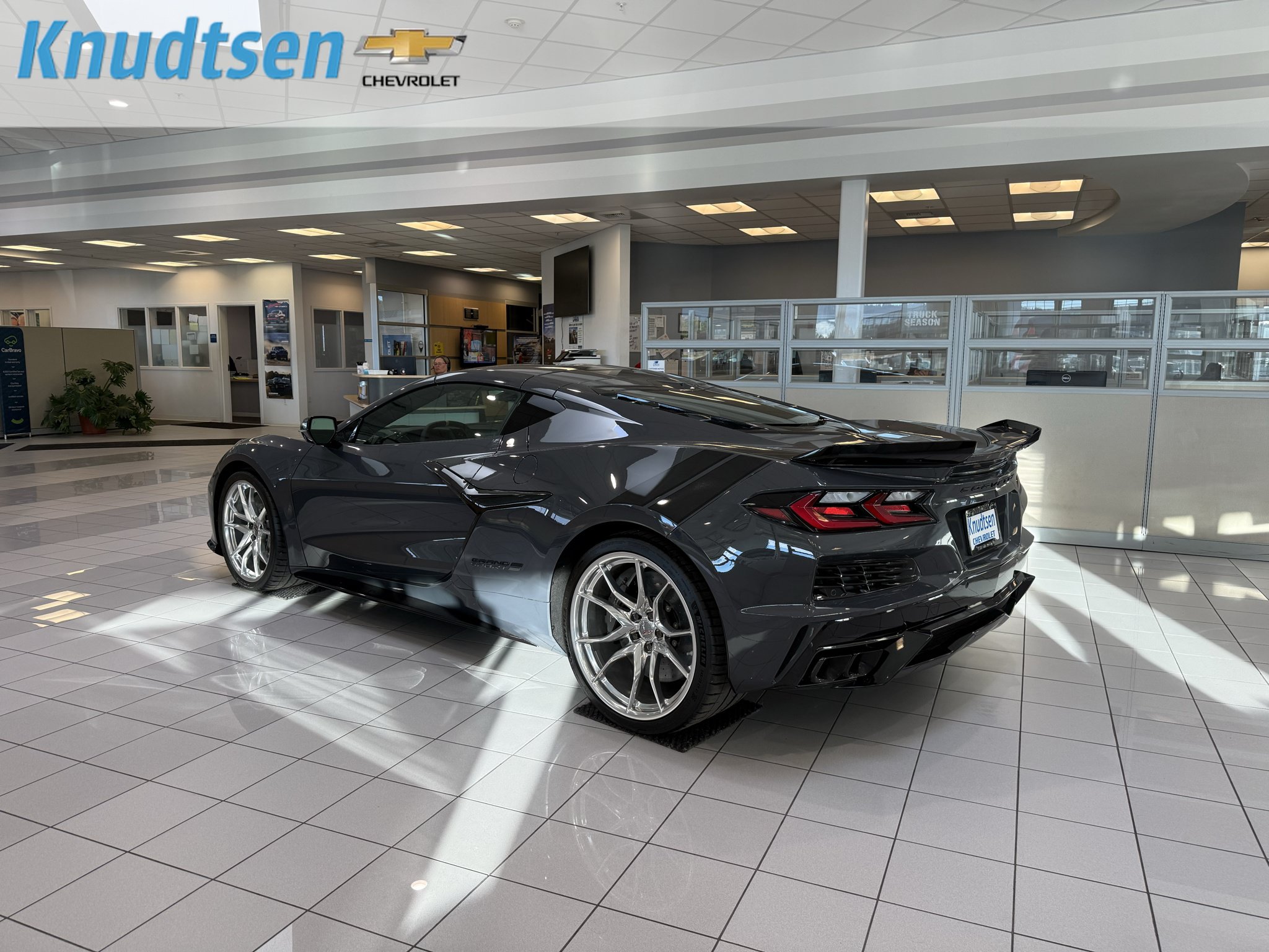 New 2027 Chevrolet Corvette Grand Sport w/ Z52 Sport Performance Package RWD image 5