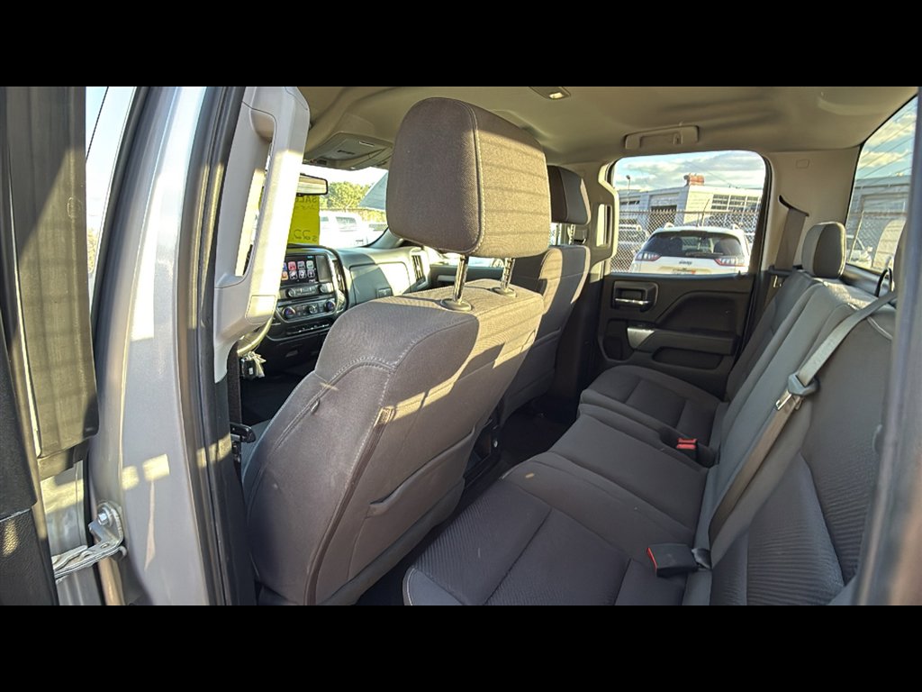 Used 2018 Chevrolet Silverado 1500 LT image 25