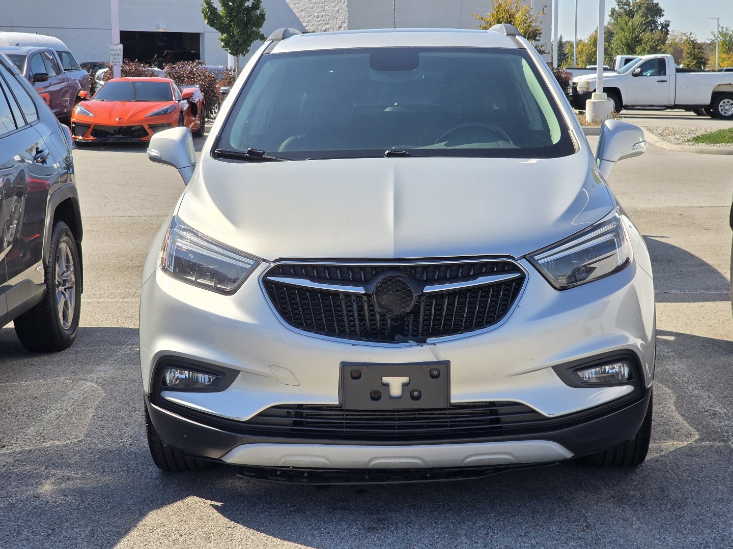 Used 2019 Buick Encore Essence FWD image 3