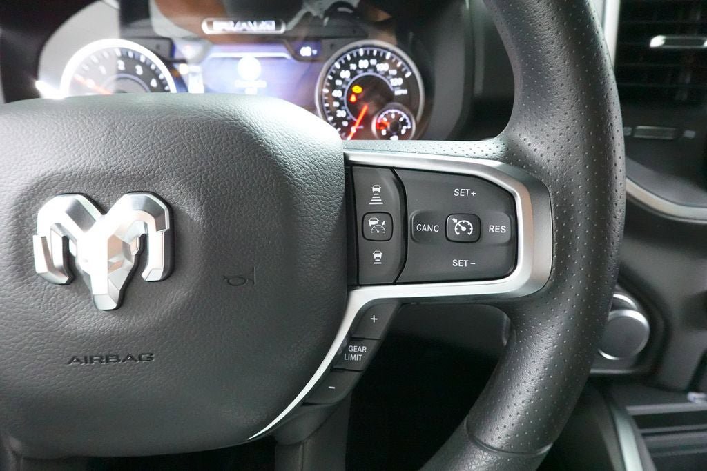 New 2026 RAM 1500 Express AWD/4WD image 12