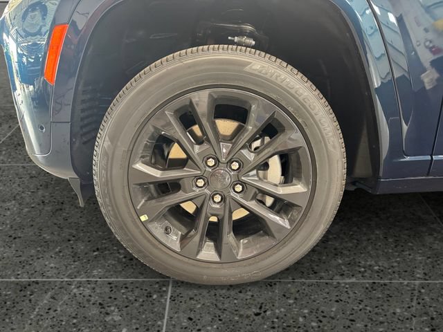 New 2026 Jeep Grand Cherokee L Limited AWD/4WD image 29