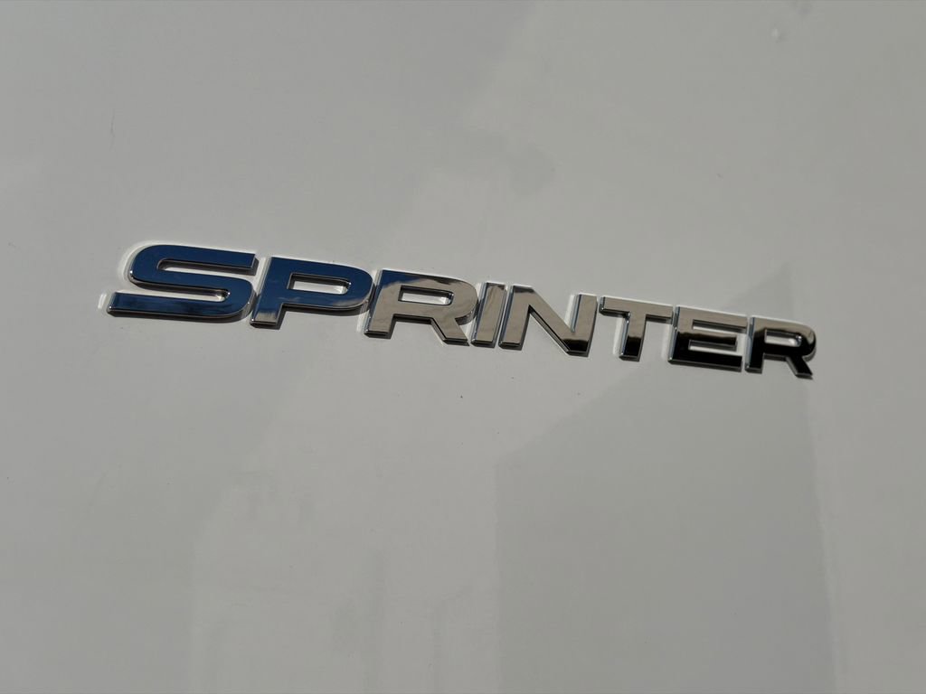 Used 2024 Mercedes-Benz Sprinter 2500 image 9