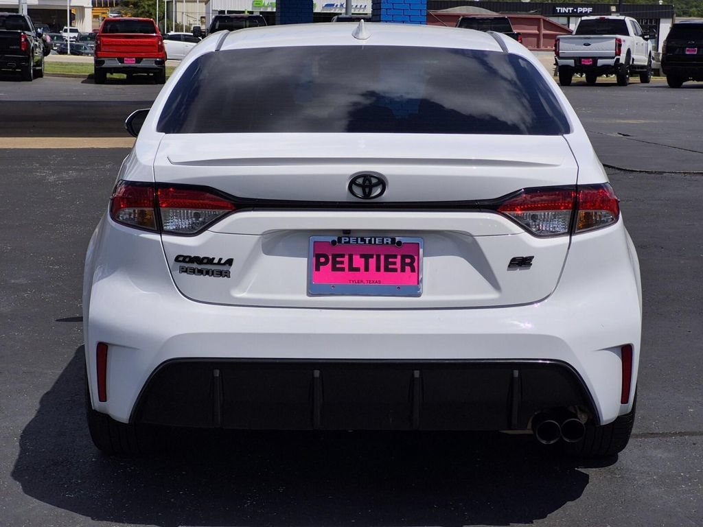 Used 2024 Toyota Corolla SE FWD image 5