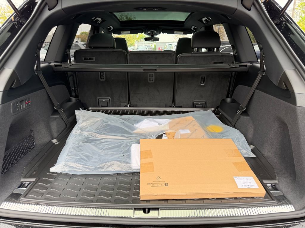New 2026 Audi SQ7 Premium Plus AWD/4WD image 28
