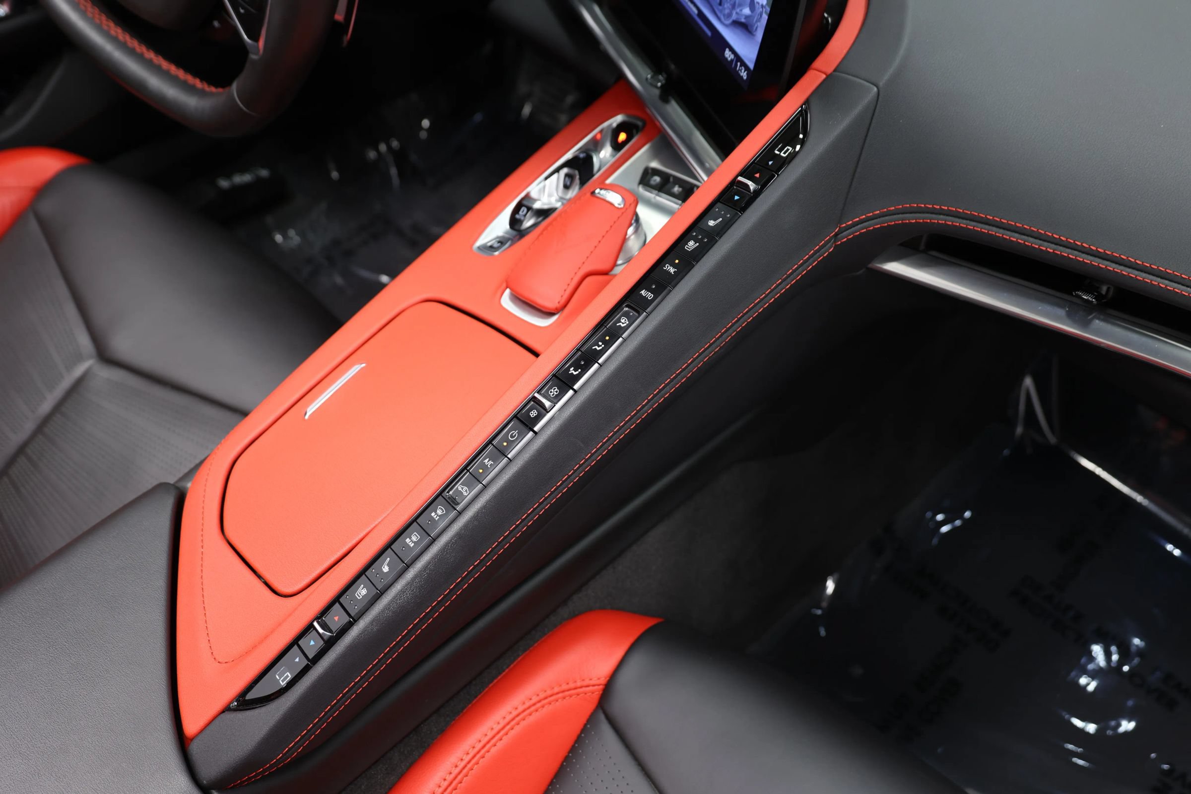 Used 2020 Chevrolet Corvette Stingray Preferred Cpe w/ 2LT Preferred Equipment Group RWD image 92