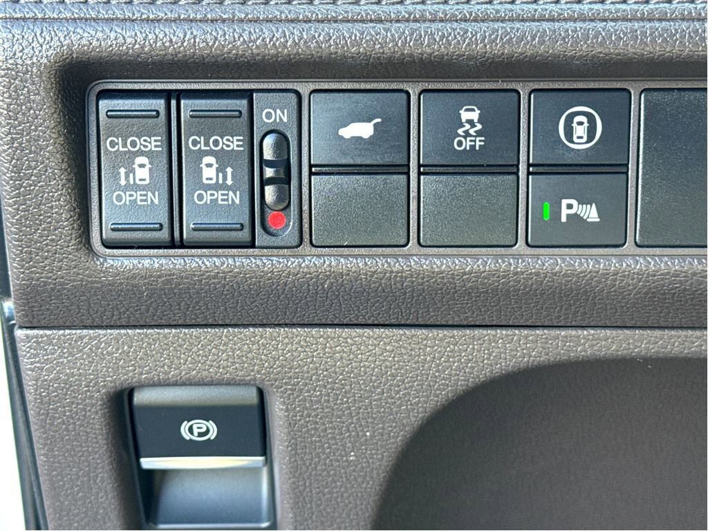 Used 2024 Honda Odyssey Elite image 14