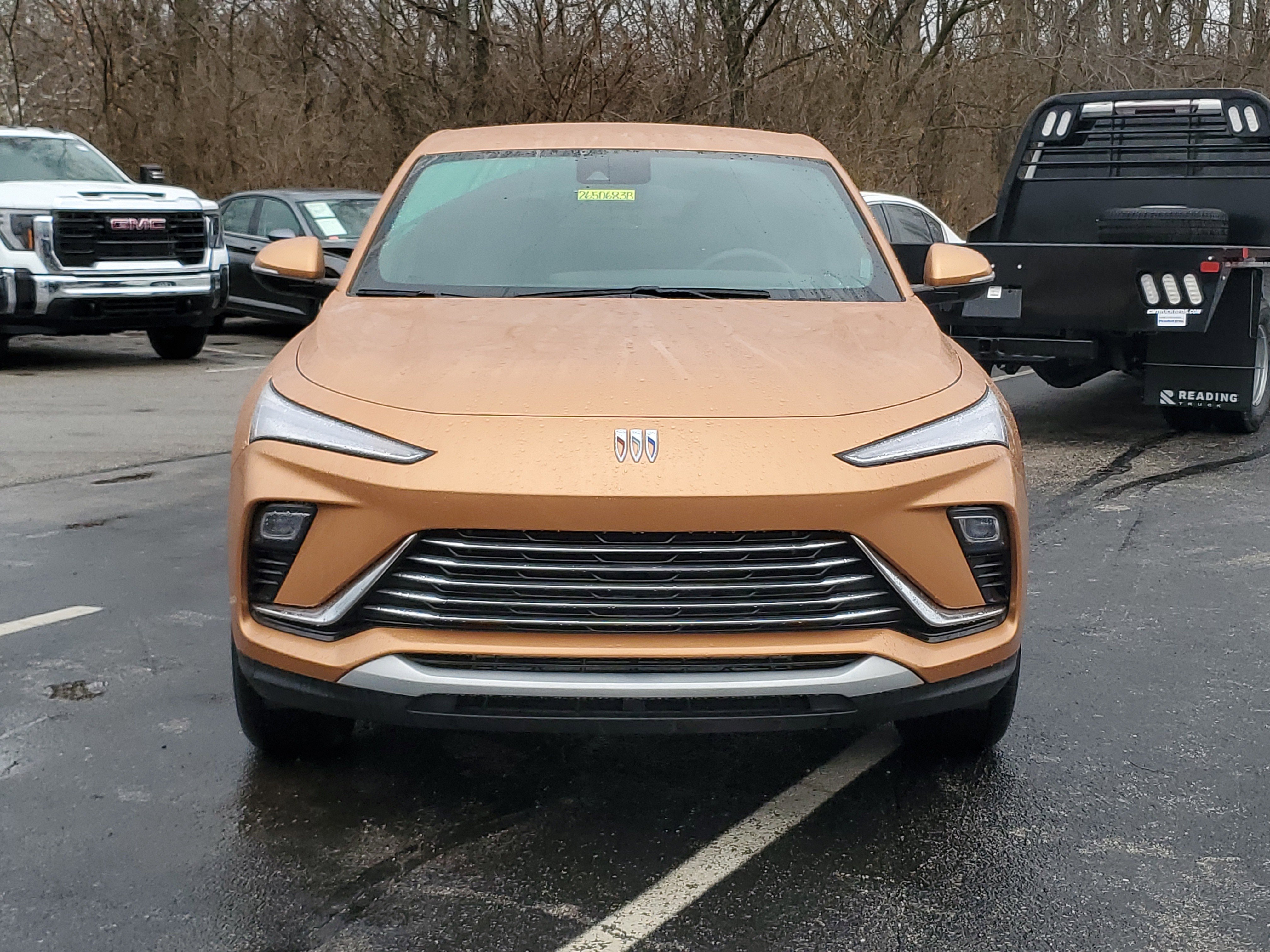 Used 2024 Buick Envista Preferred w/ Advanced Safety Package image 2