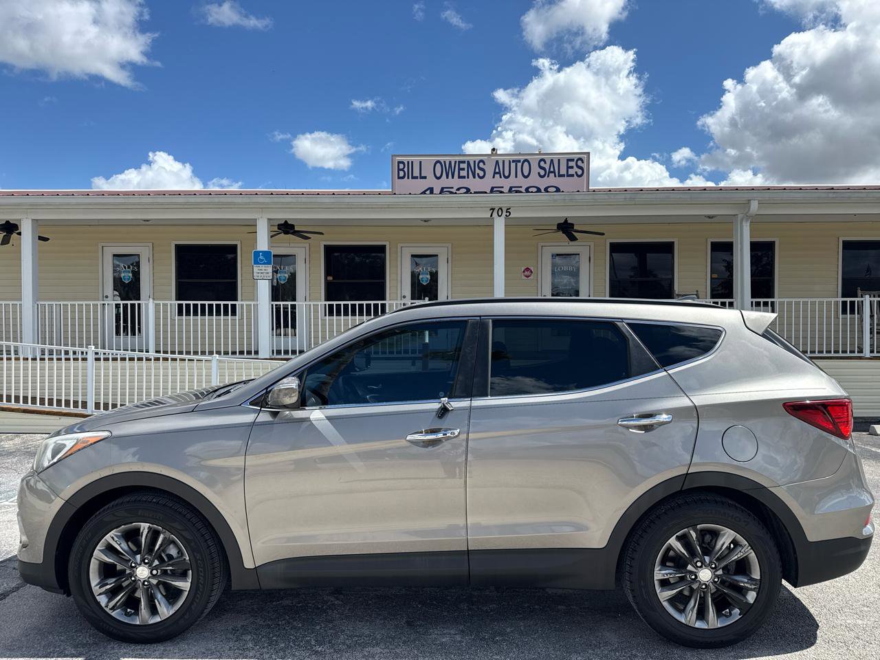 Used 2017 Hyundai Santa Fe Sport 2.0T image 2