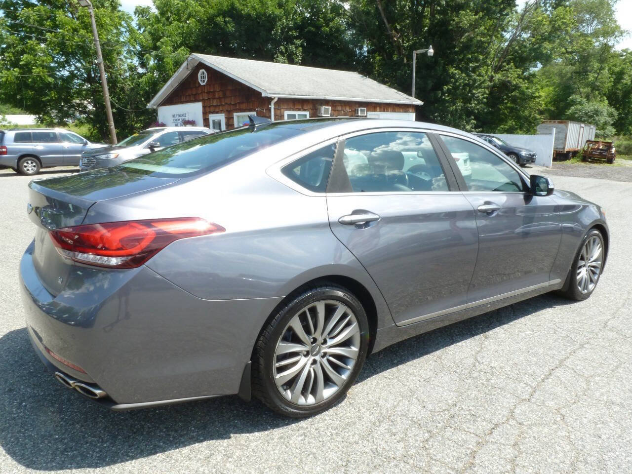 Used 2015 Hyundai Genesis 5.0 RWD image 7