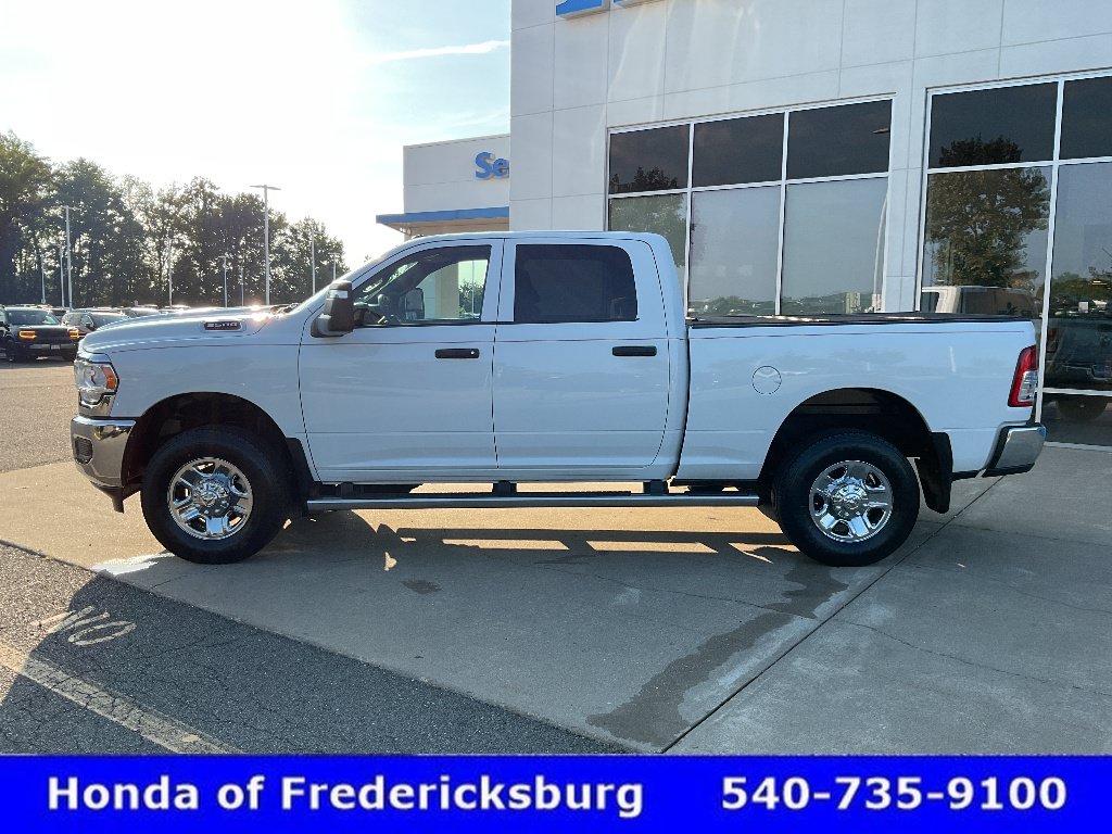 Used 2024 RAM 2500 Tradesman w/ Chrome Appearance Group AWD/4WD image 3