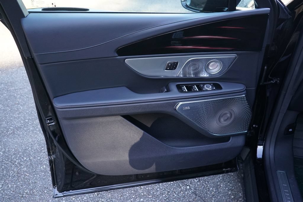 New 2026 Lincoln Nautilus Reserve AWD/4WD image 30