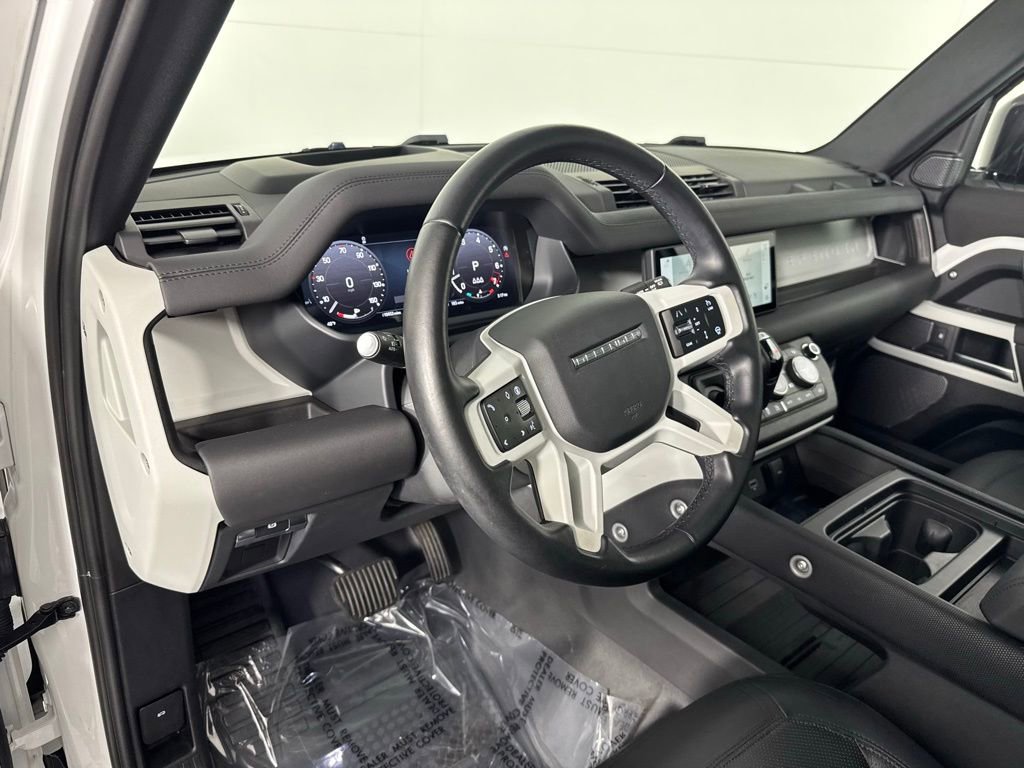 Used 2024 Land Rover Defender 110 S image 15