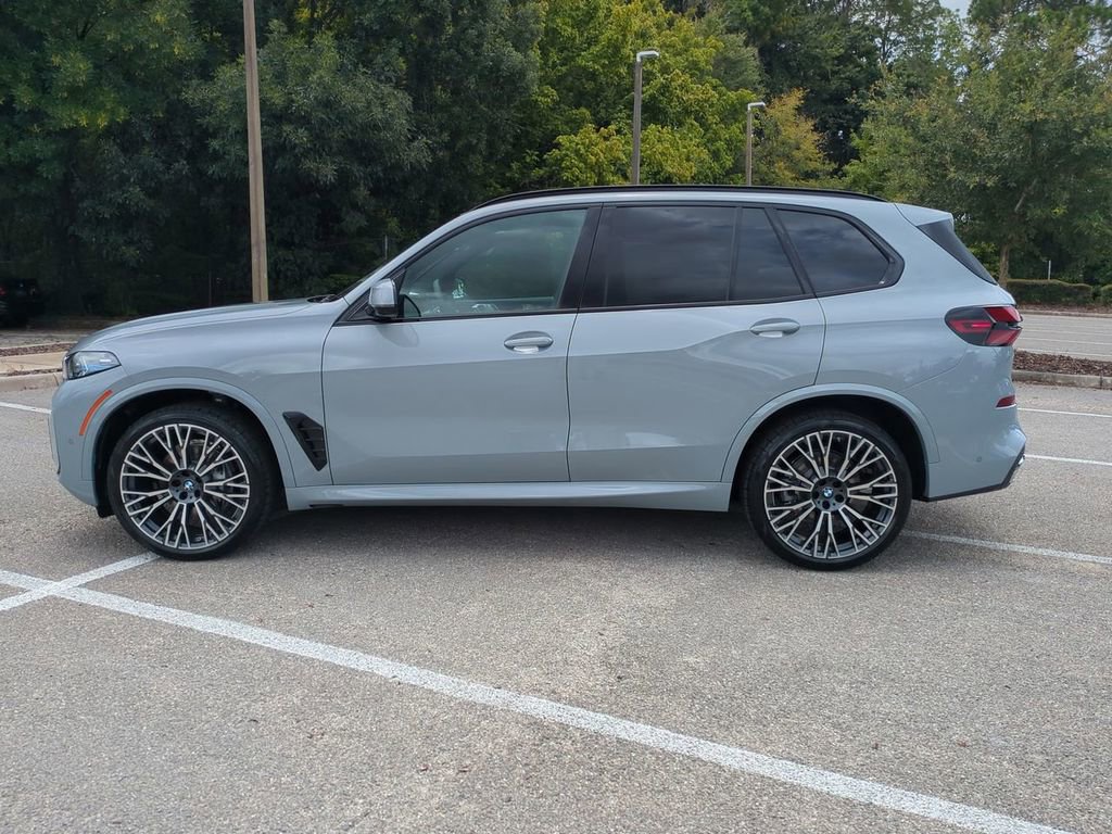 New 2026 BMW X5 xDrive40i w/ Executive Package image 8