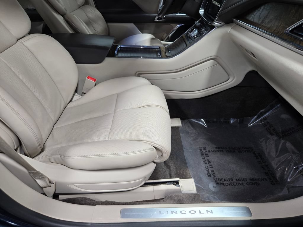 Used 2017 Lincoln Continental Reserve w/ Climate Package AWD/4WD image 52
