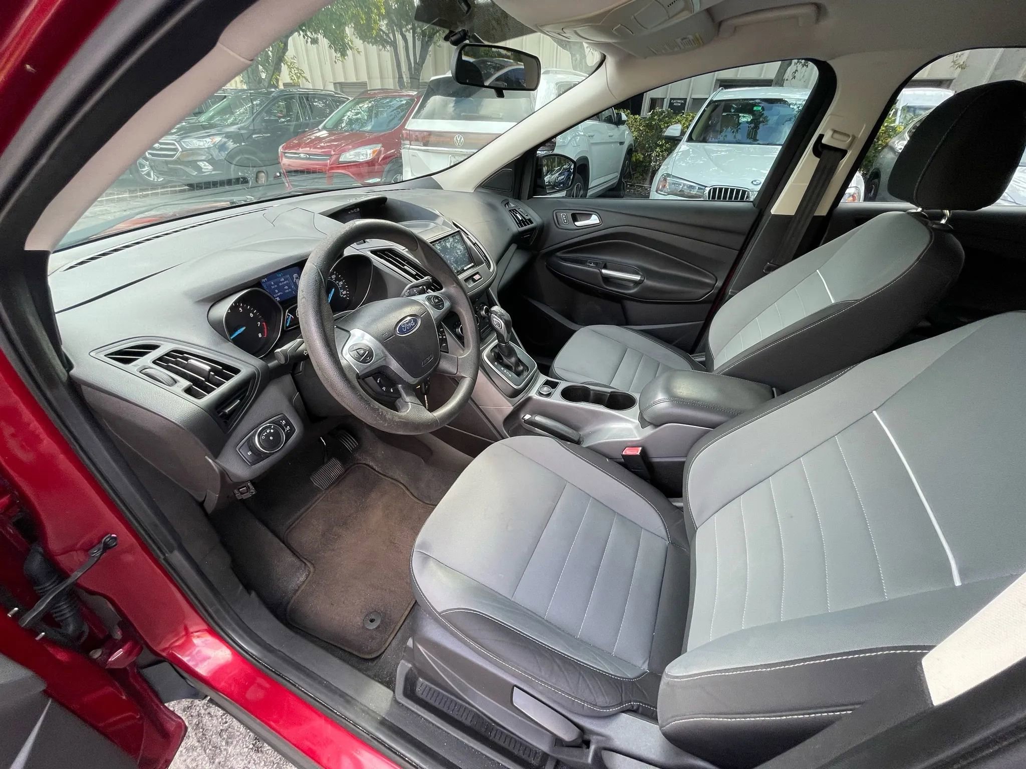 Used 2013 Ford Escape SE image 16