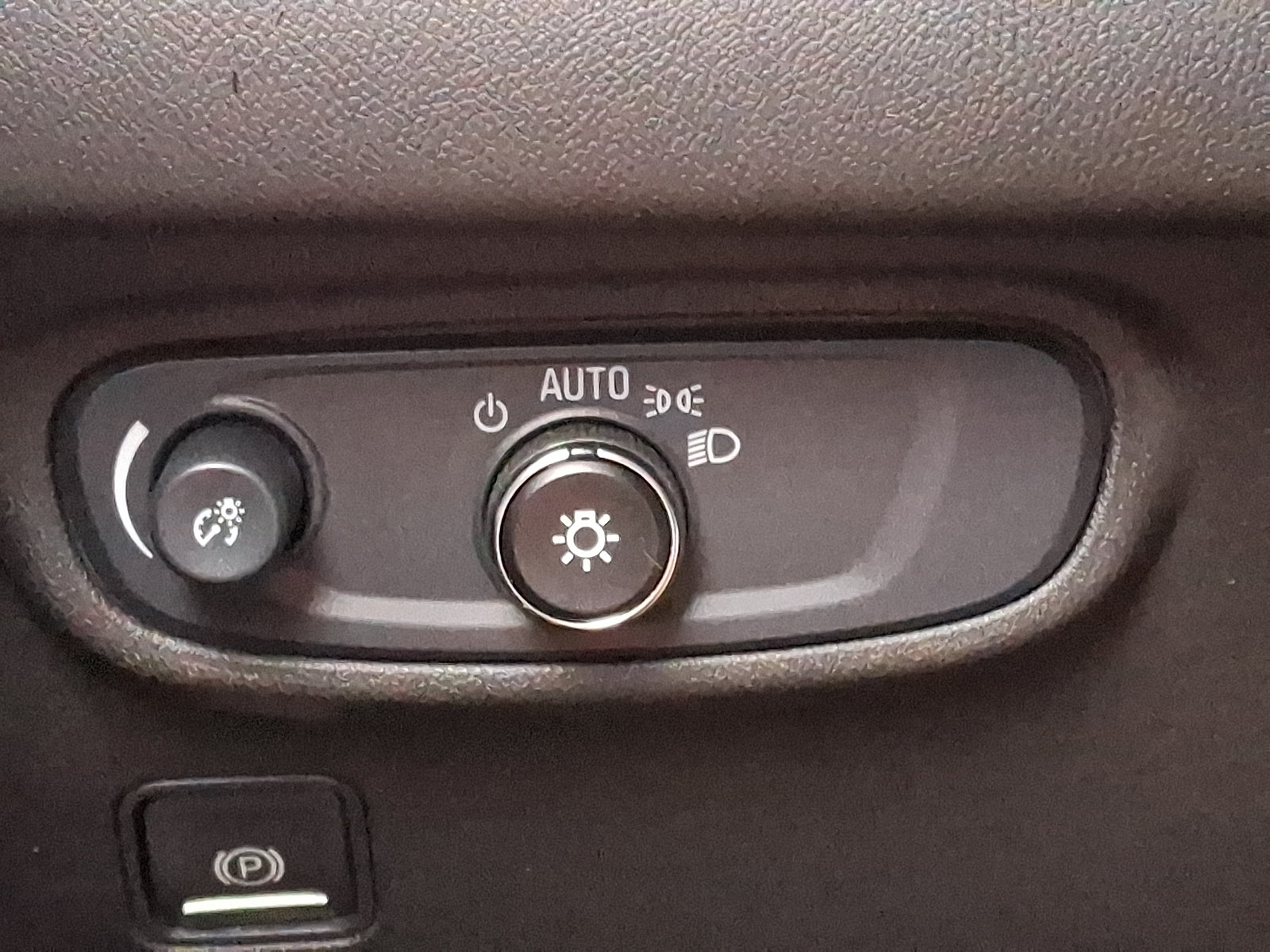Certified 2024 GMC Terrain SLE FWD image 27