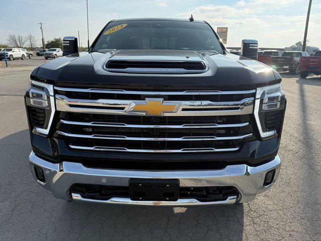 Used 2024 Chevrolet Silverado 2500 LTZ w/ LTZ Plus Package image 9