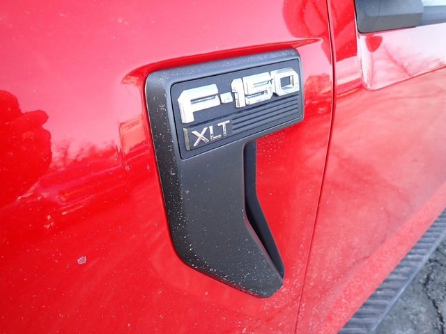 Certified 2022 Ford F150 XLT w/ Equipment Group 302A High image 13