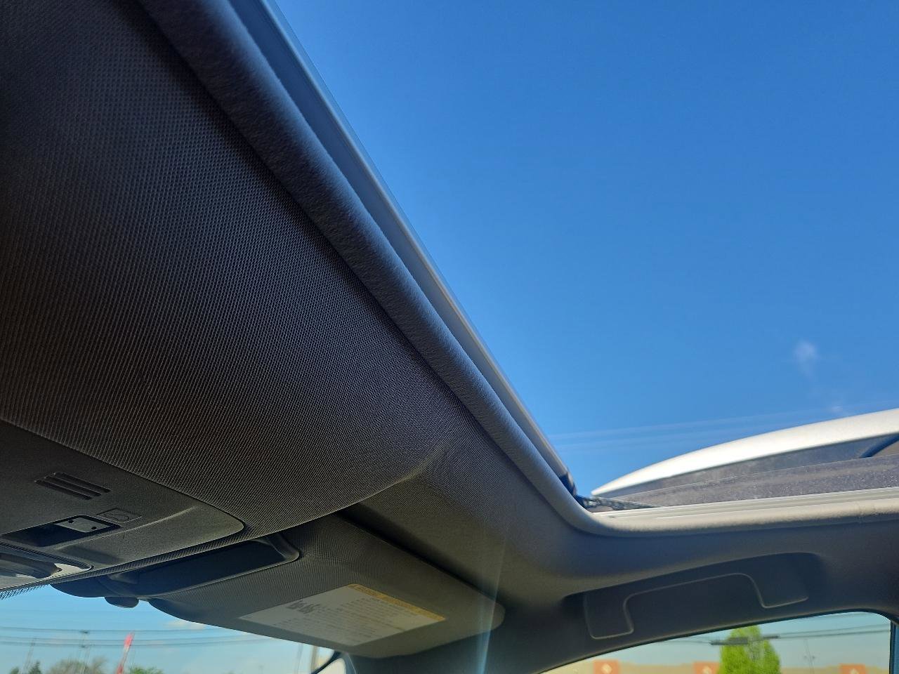 Used 2014 Toyota RAV4 XLE AWD/4WD image 28