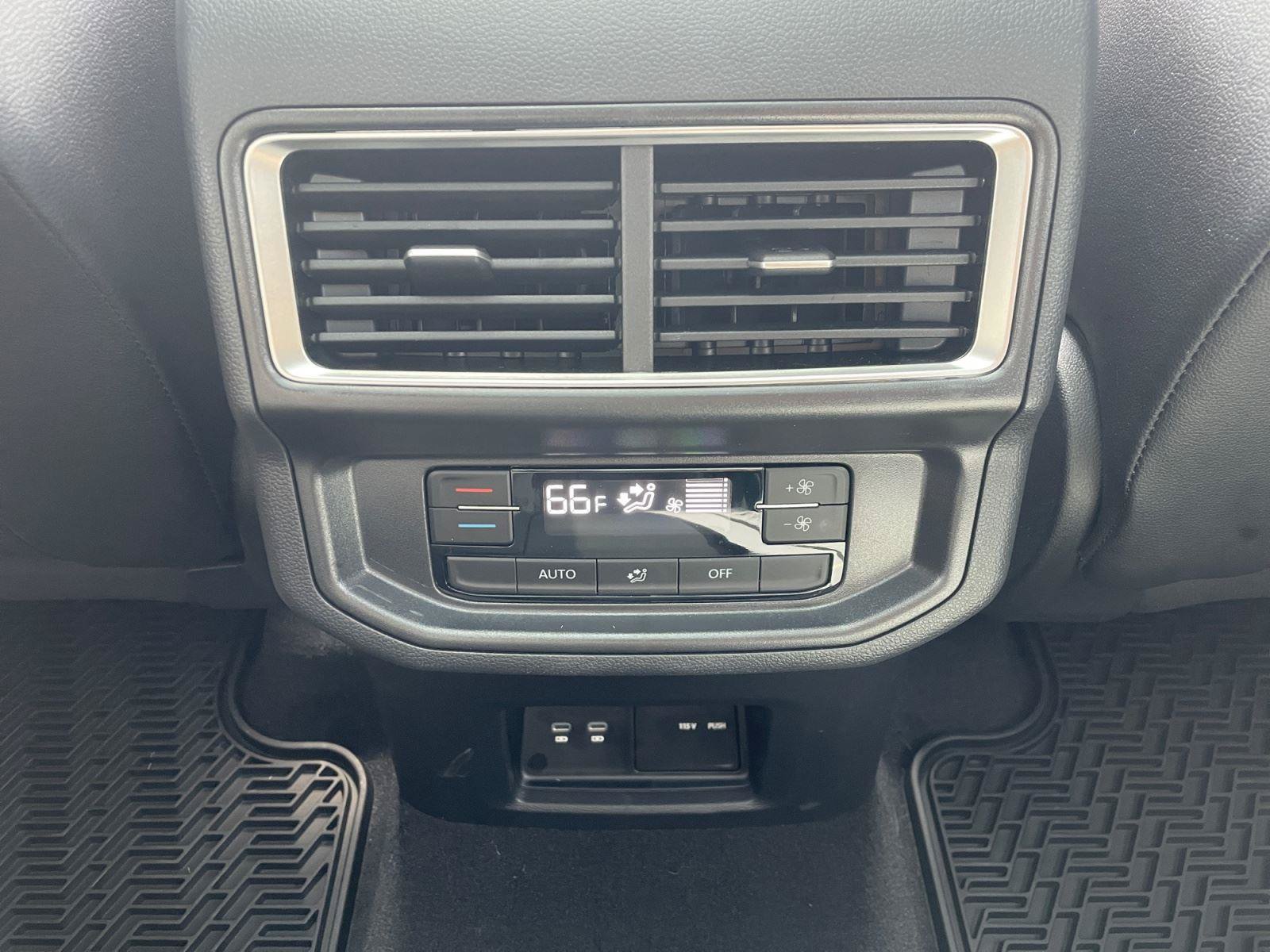 Used 2026 Volkswagen Atlas Peak Edition AWD/4WD image 18
