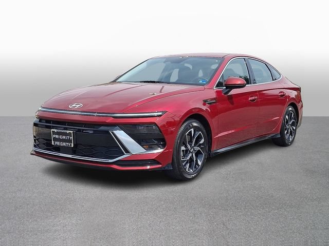 Used 2025 Hyundai Sonata SEL FWD image 1
