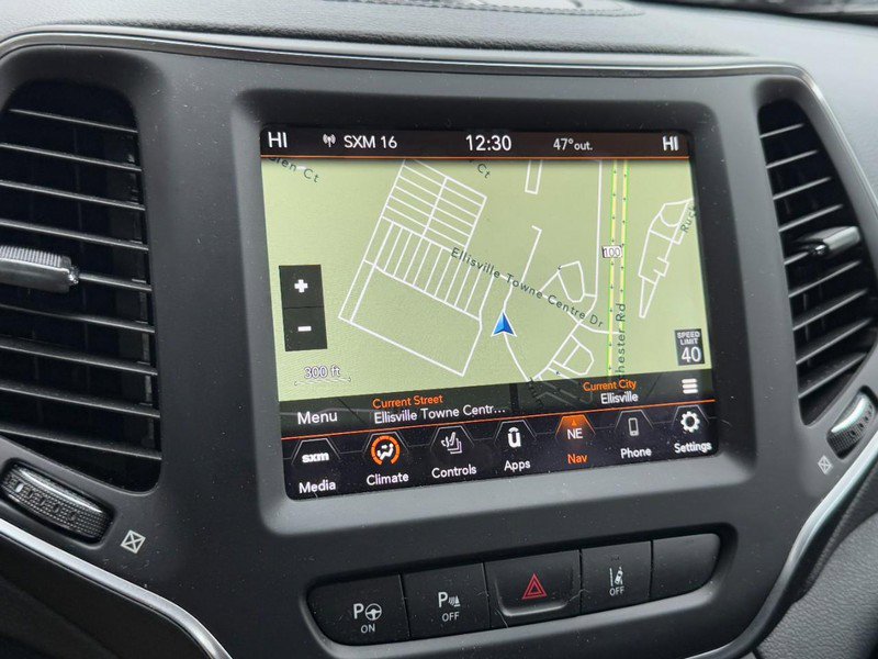 Used 2023 Jeep Cherokee Altitude Lux image 21