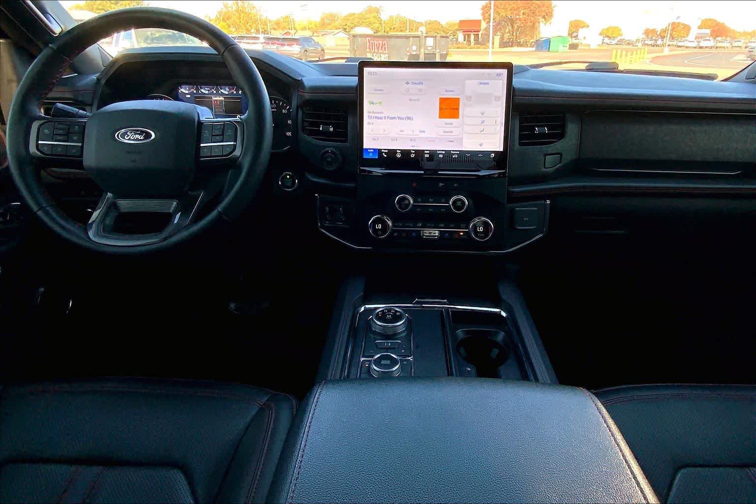 Used 2023 Ford Expedition Limited AWD/4WD image 16