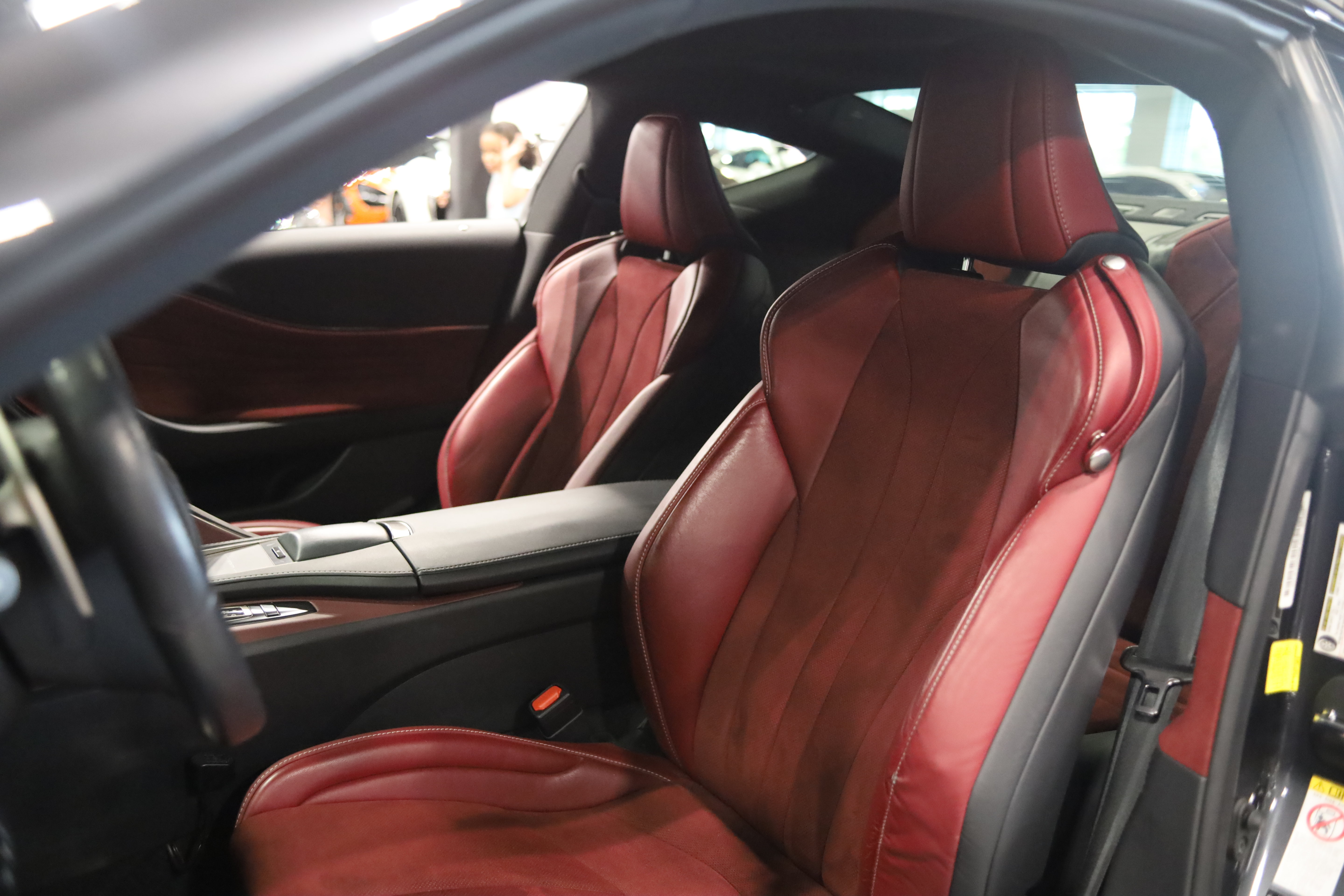 Used 2018 Lexus LC 500 Coupe w/ Sport Package RWD image 17