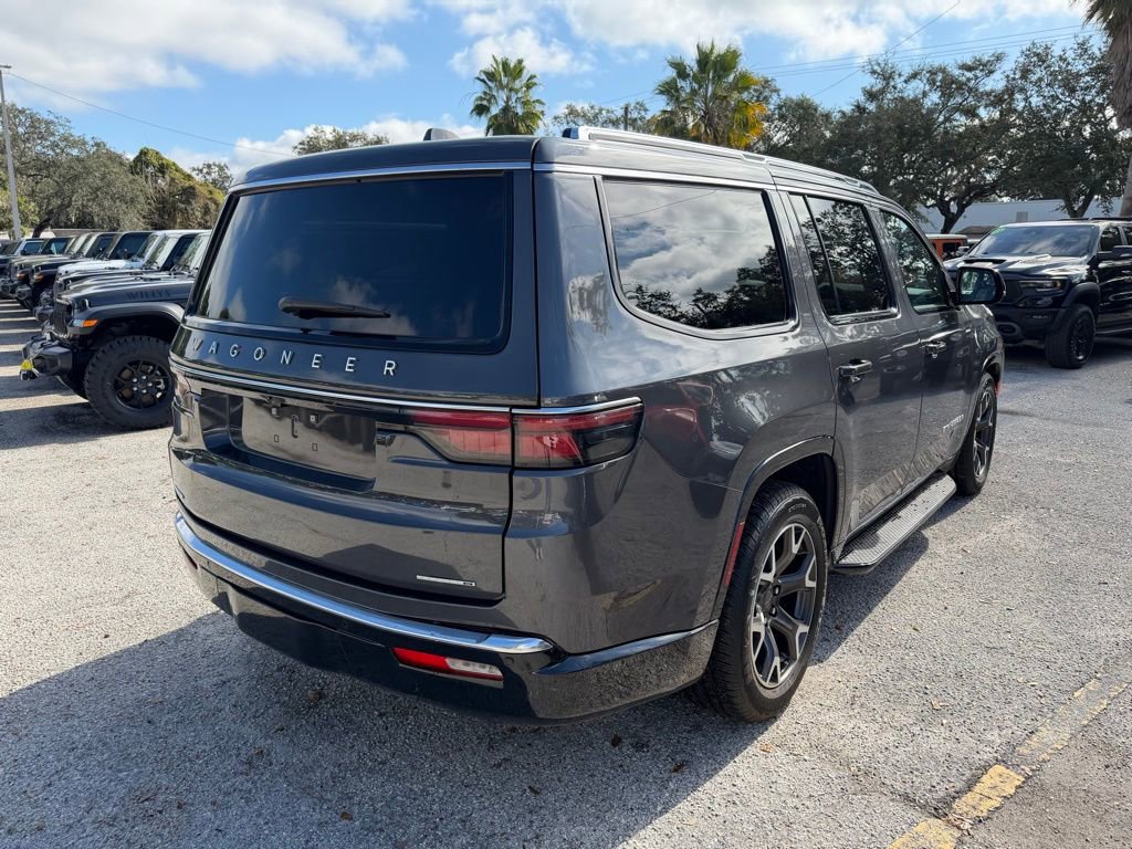 Used 2023 Jeep Wagoneer Series III w/ Preferred Equipment Group image 6