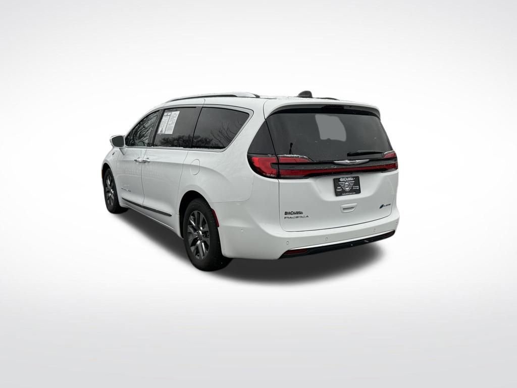 Used 2024 Chrysler Pacifica Pinnacle image 5